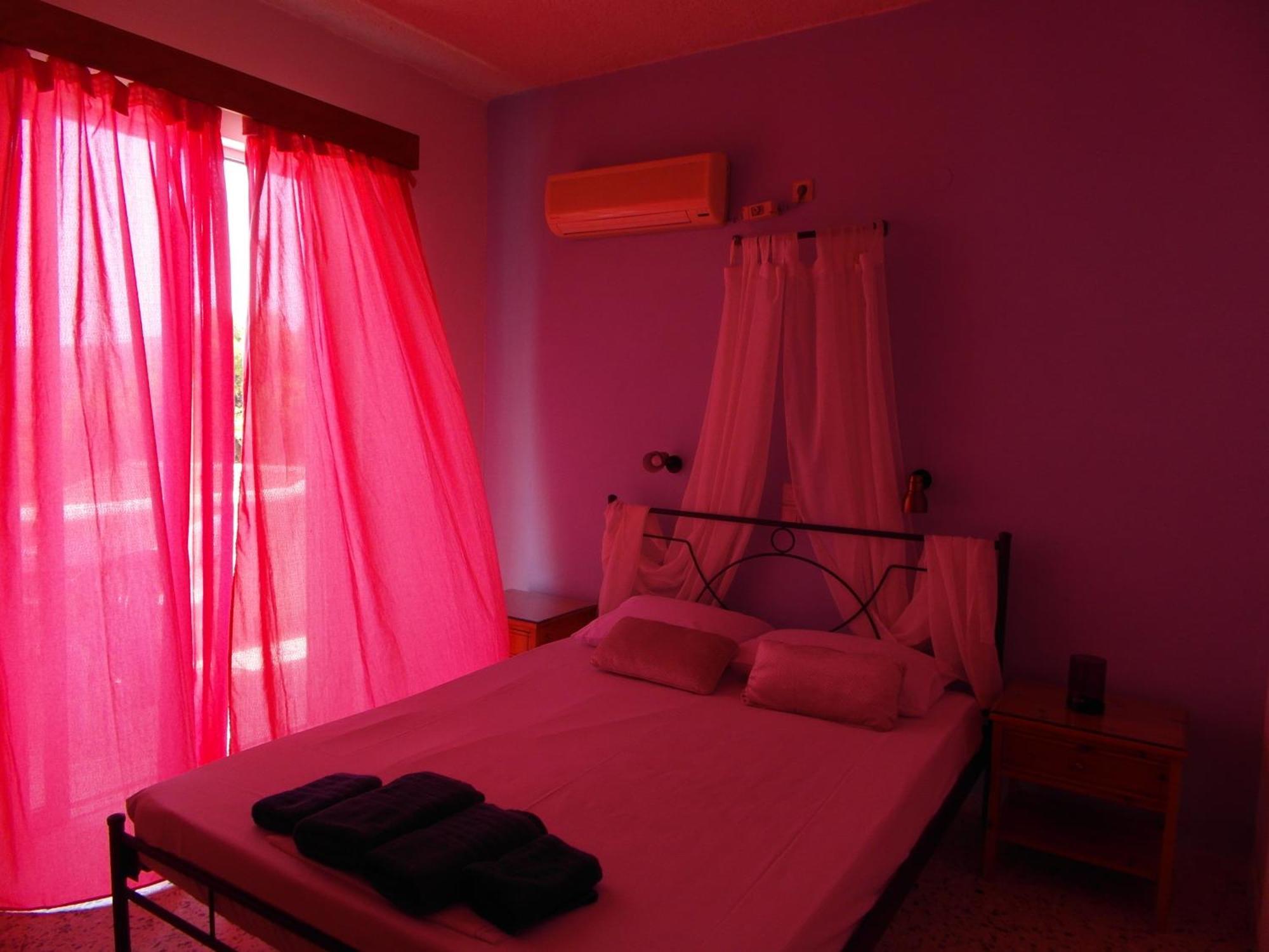 Eri Studios Agia Marina  Номер фото